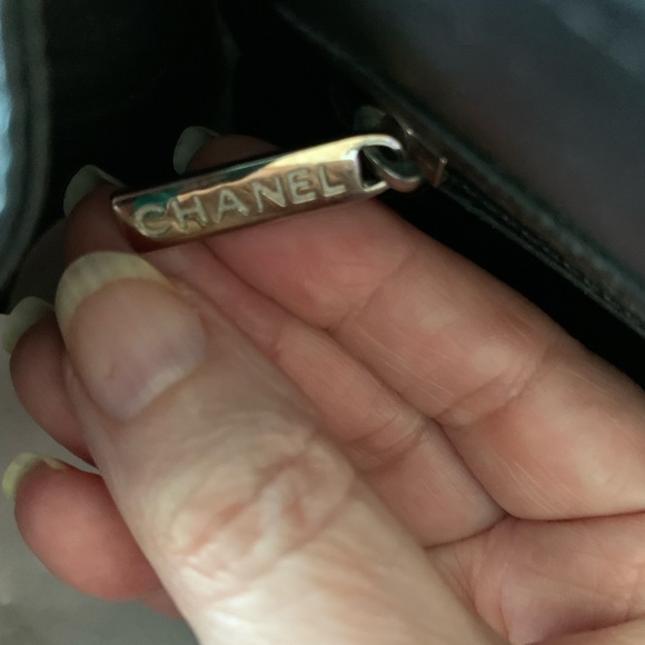 CHANEL Vintage Chocolate Bar Shoulder Bag Black & Cream Good Condition - Picture 13 of 14